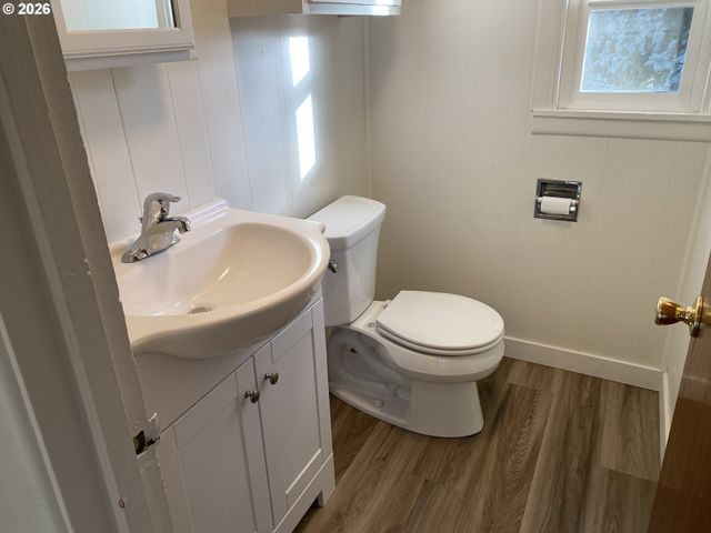 2055 DEVOS St, Eugene, OR 97402