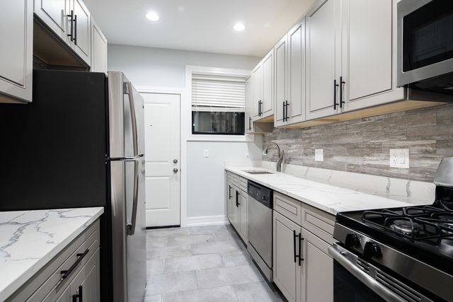 6101 N Winthrop Avenue 1, Chicago, IL 60660