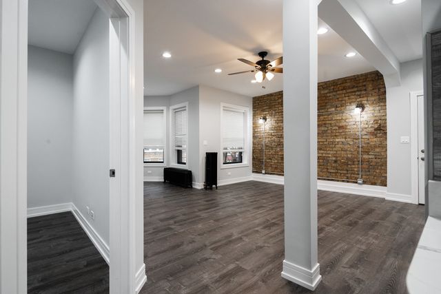 6101 N Winthrop Avenue 1, Chicago, IL 60660