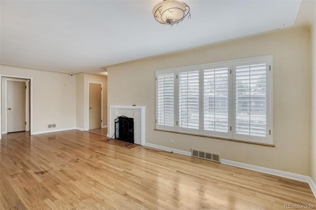 181 S Holly Street, Denver, CO 80246