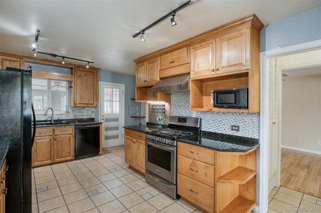181 S Holly Street, Denver, CO 80246