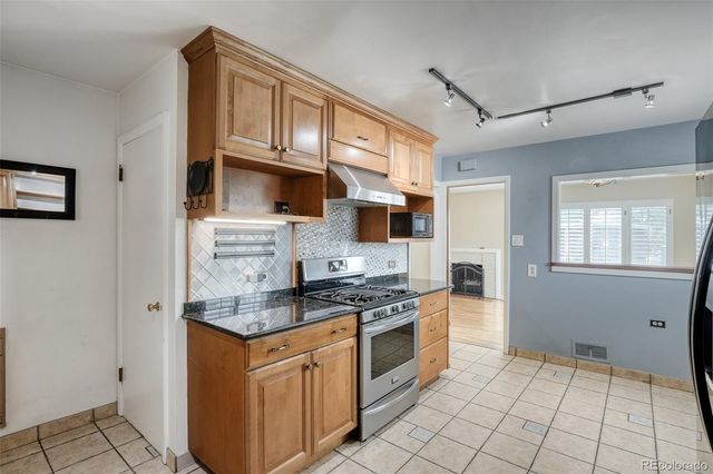 181 S Holly Street, Denver, CO 80246