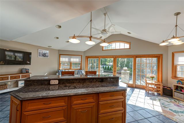 28 Clifford Court, Malverne, NY 11565