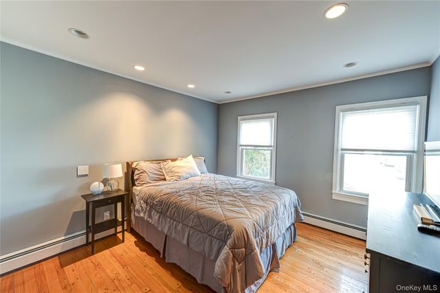 28 Clifford Court, Malverne, NY 11565