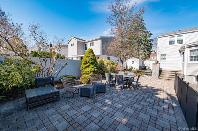 28 Clifford Court, Malverne, NY 11565