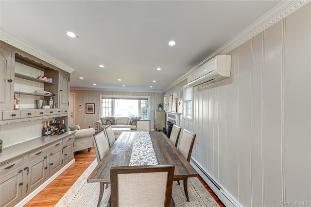 28 Clifford Court, Malverne, NY 11565