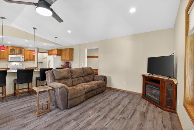 321 Devlin Circle, Cedar Falls, IA 50613