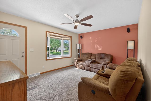 321 Devlin Circle, Cedar Falls, IA 50613