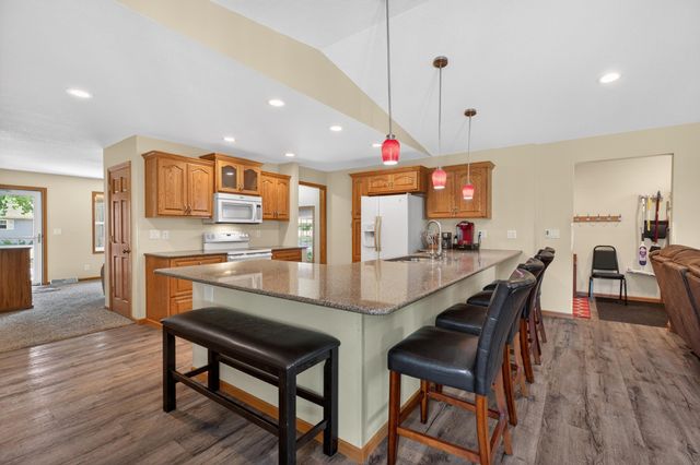 321 Devlin Circle, Cedar Falls, IA 50613