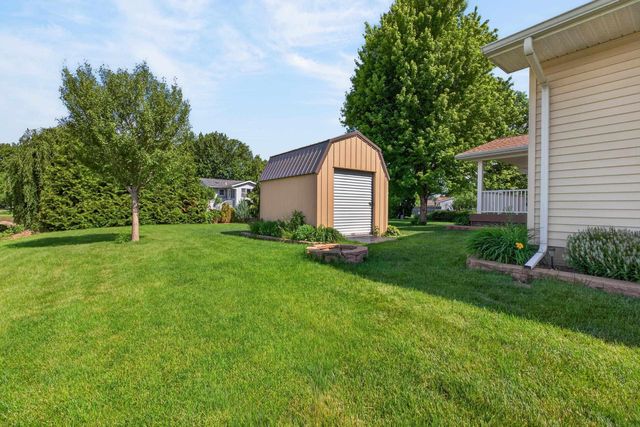 321 Devlin Circle, Cedar Falls, IA 50613