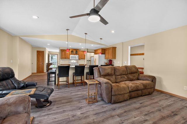 321 Devlin Circle, Cedar Falls, IA 50613