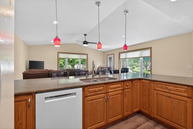 321 Devlin Circle, Cedar Falls, IA 50613