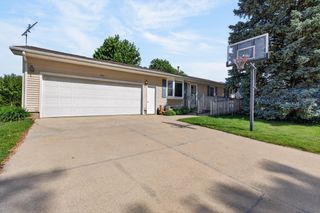 321 Devlin Circle, Cedar Falls, IA 50613
