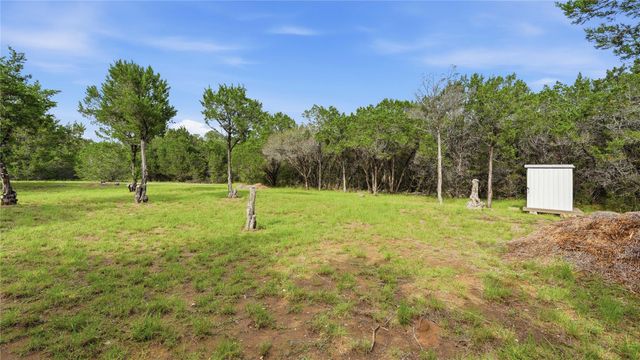 30 Meadow Oak CT, Wimberley, TX 78676
