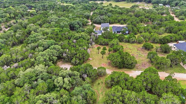 30 Meadow Oak CT, Wimberley, TX 78676