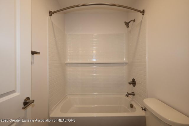 15195 Nottingham Fields Parkway, Lansing, MI 48906