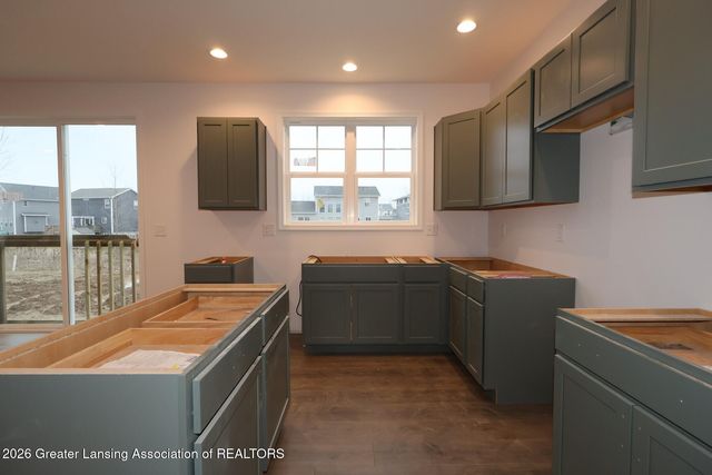 15195 Nottingham Fields Parkway, Lansing, MI 48906