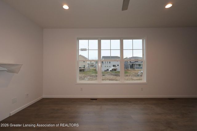 15195 Nottingham Fields Parkway, Lansing, MI 48906