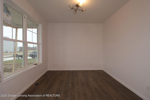 15195 Nottingham Fields Parkway, Lansing, MI 48906