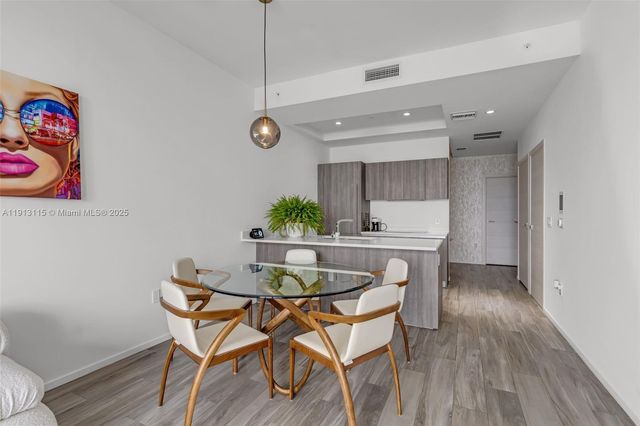 801 S Miami Ave 5206, Miami, FL 33130