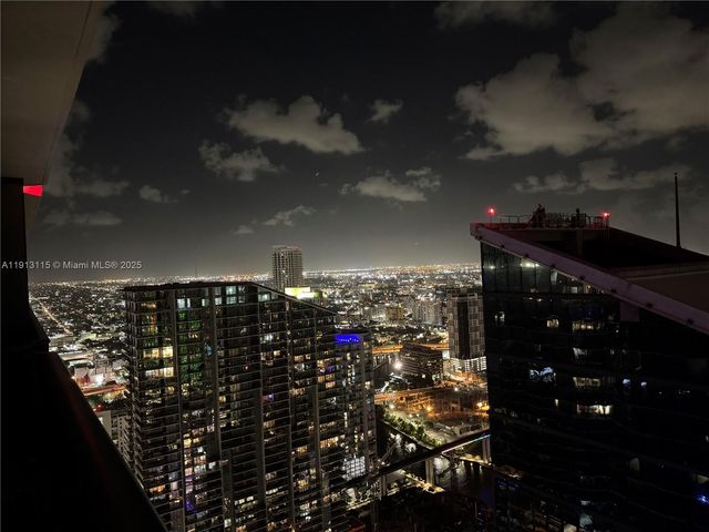 801 S Miami Ave 5206, Miami, FL 33130