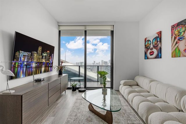 801 S Miami Ave 5206, Miami, FL 33130