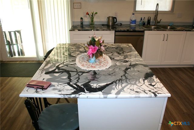 1611 N 10th Street, Killeen, TX 76541