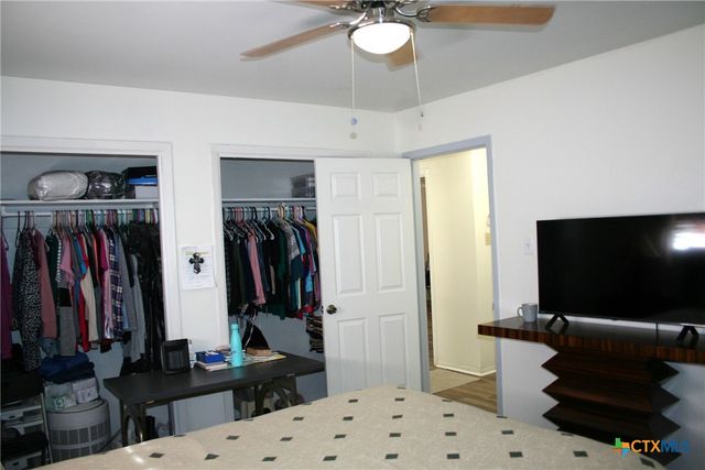 1611 N 10th Street, Killeen, TX 76541