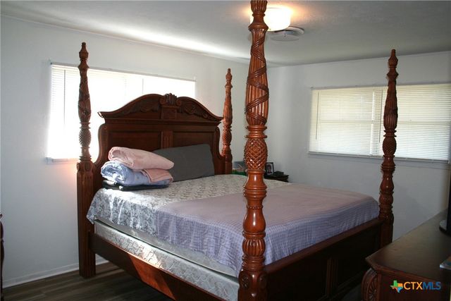 1611 N 10th Street, Killeen, TX 76541