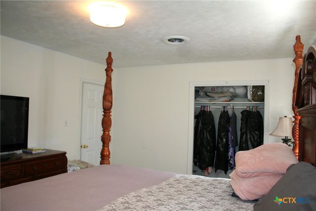 1611 N 10th Street, Killeen, TX 76541