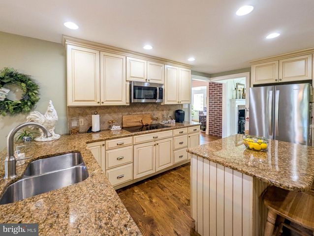 714 STOLER AVE, Lansdale, PA 19446