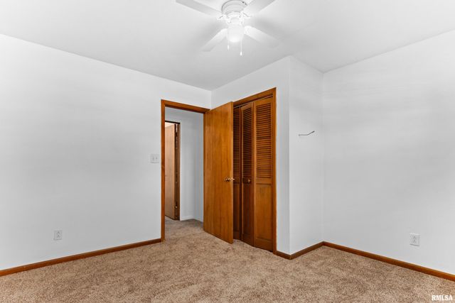 1072 Joni Drive, Knoxville, IL 61448