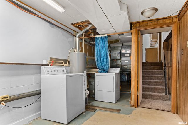 1072 Joni Drive, Knoxville, IL 61448