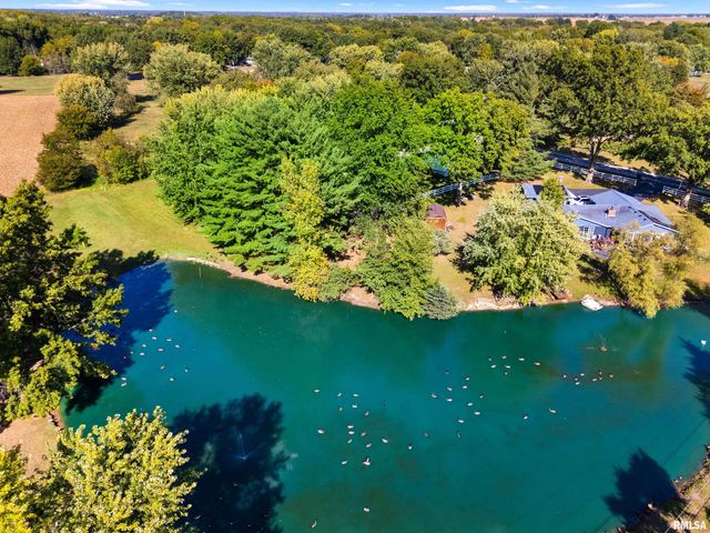 1072 Joni Drive, Knoxville, IL 61448