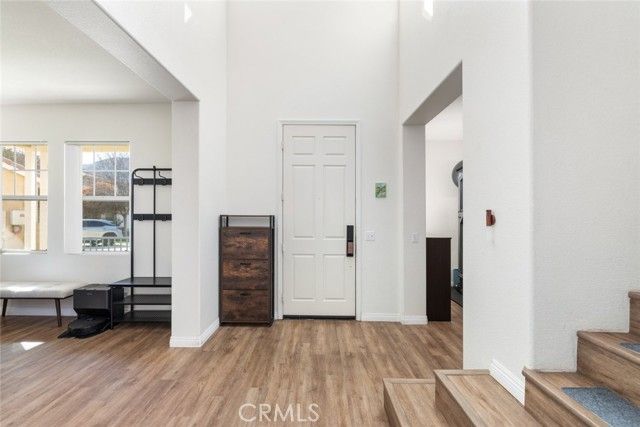 10486 Whitecrown Circle, Corona, CA 92883