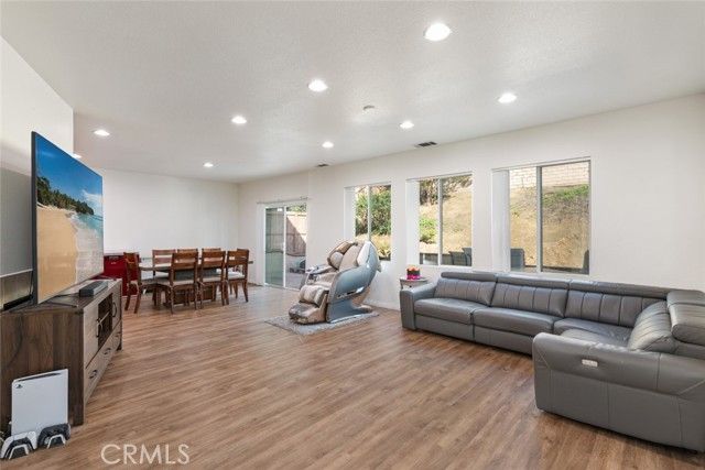 10486 Whitecrown Circle, Corona, CA 92883