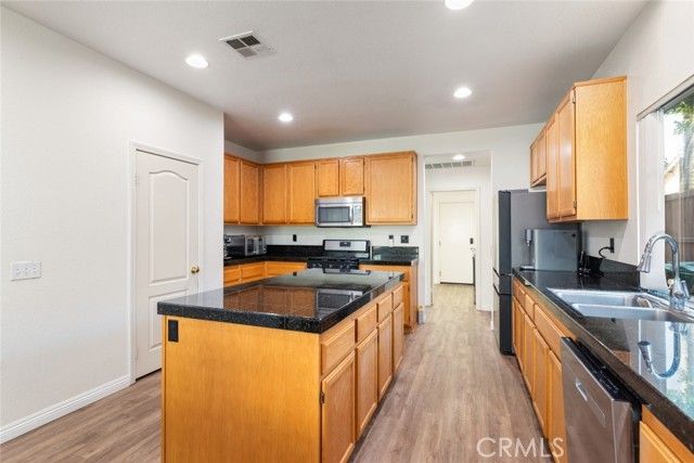 10486 Whitecrown Circle, Corona, CA 92883