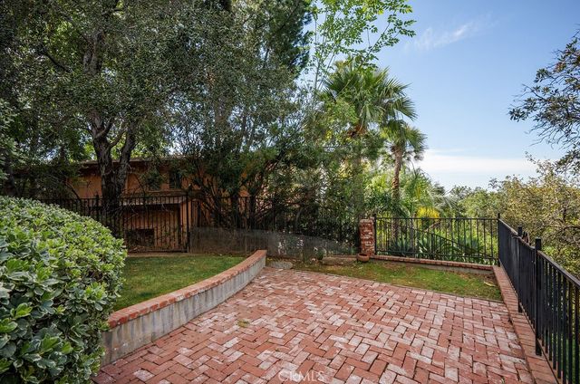 235 Spinks Canyon Road, Bradbury, CA 91008