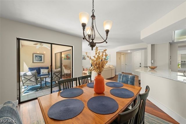 592 Beachwalk CIR 105, Naples, FL 34108