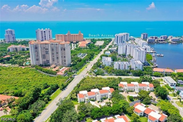 592 Beachwalk CIR 105, Naples, FL 34108