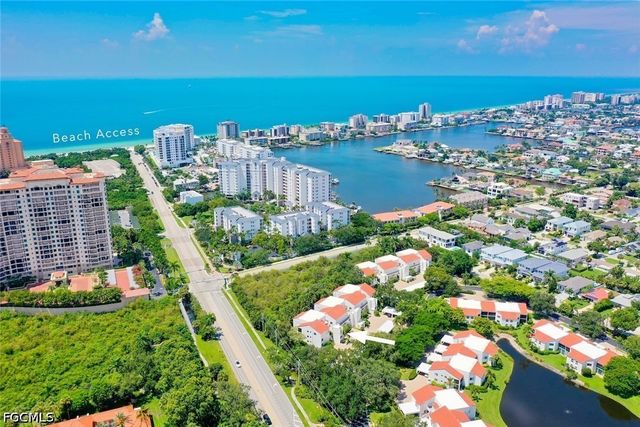 592 Beachwalk CIR 105, Naples, FL 34108