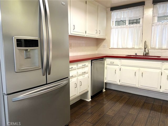 1920 McKinney Way, M15-17C, Seal Beach, CA 90740