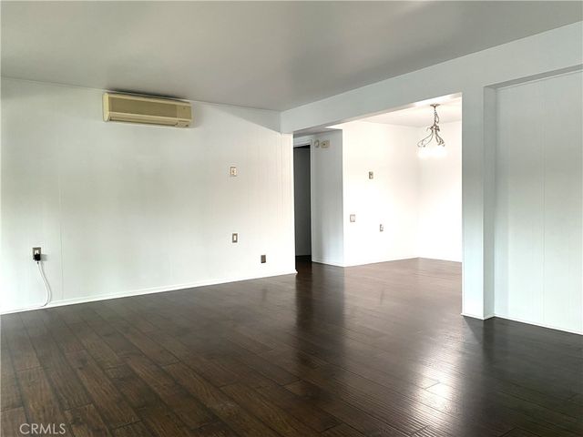 1920 McKinney Way, M15-17C, Seal Beach, CA 90740