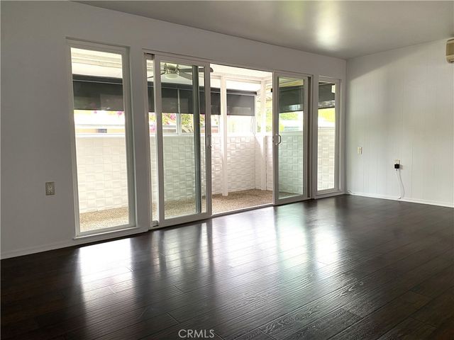 1920 McKinney Way, M15-17C, Seal Beach, CA 90740