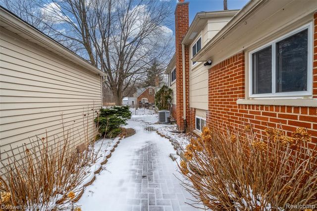 20280 Melvin Street, Livonia, MI 48152