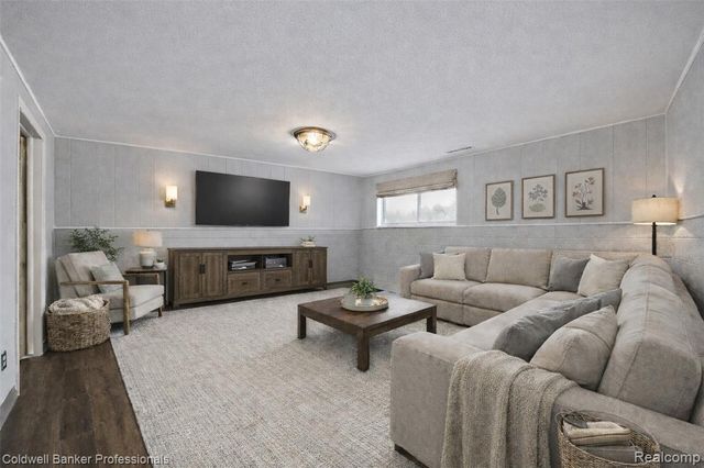 20280 Melvin Street, Livonia, MI 48152