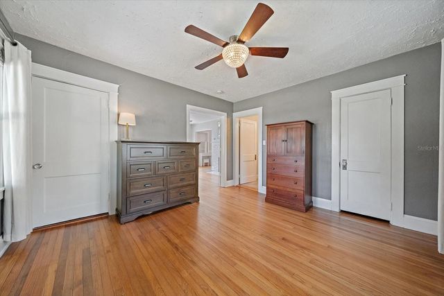 2250 ARLINGTON STREET, Sarasota, FL 34239