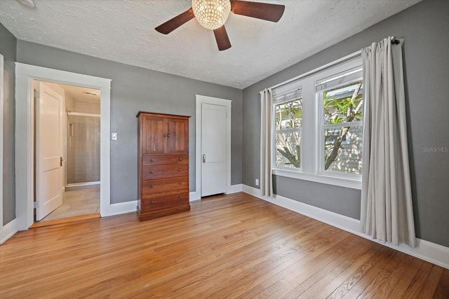 2250 ARLINGTON STREET, Sarasota, FL 34239