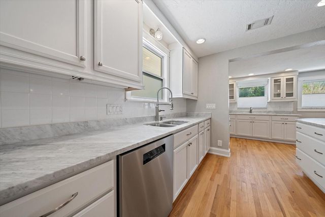 2250 ARLINGTON STREET, Sarasota, FL 34239
