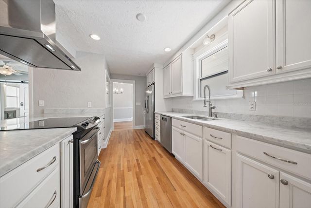 2250 ARLINGTON STREET, Sarasota, FL 34239